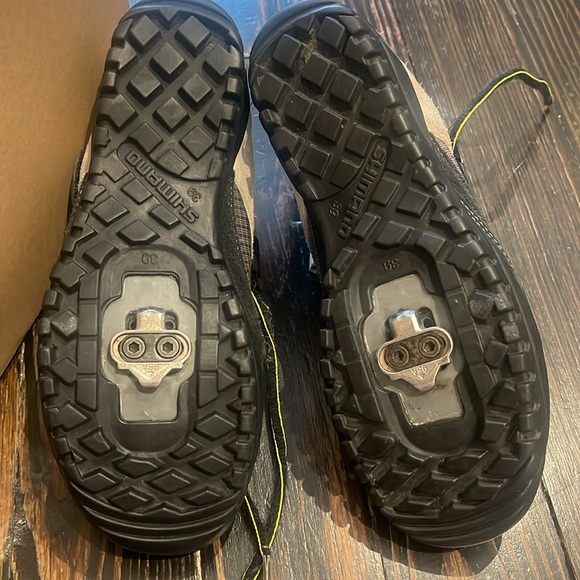 Shimano cycling shoe - Picture 2 of 3